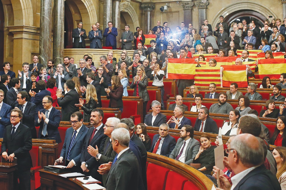 Cataluña inicia camino hacia su independencia