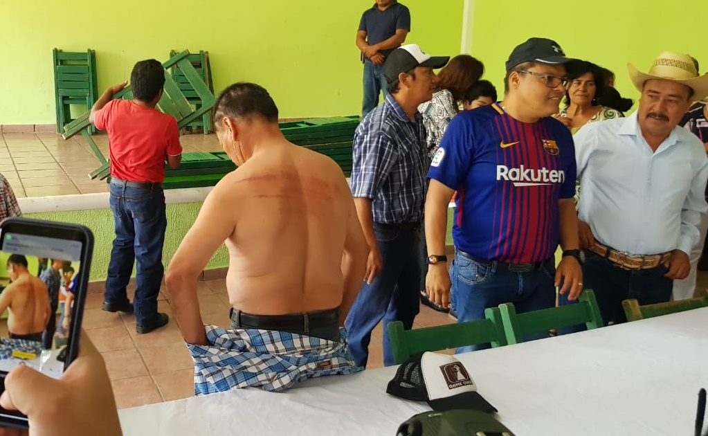 Rapan y golpean a militantes del PVEM acusados de comprar votos en Chiapas