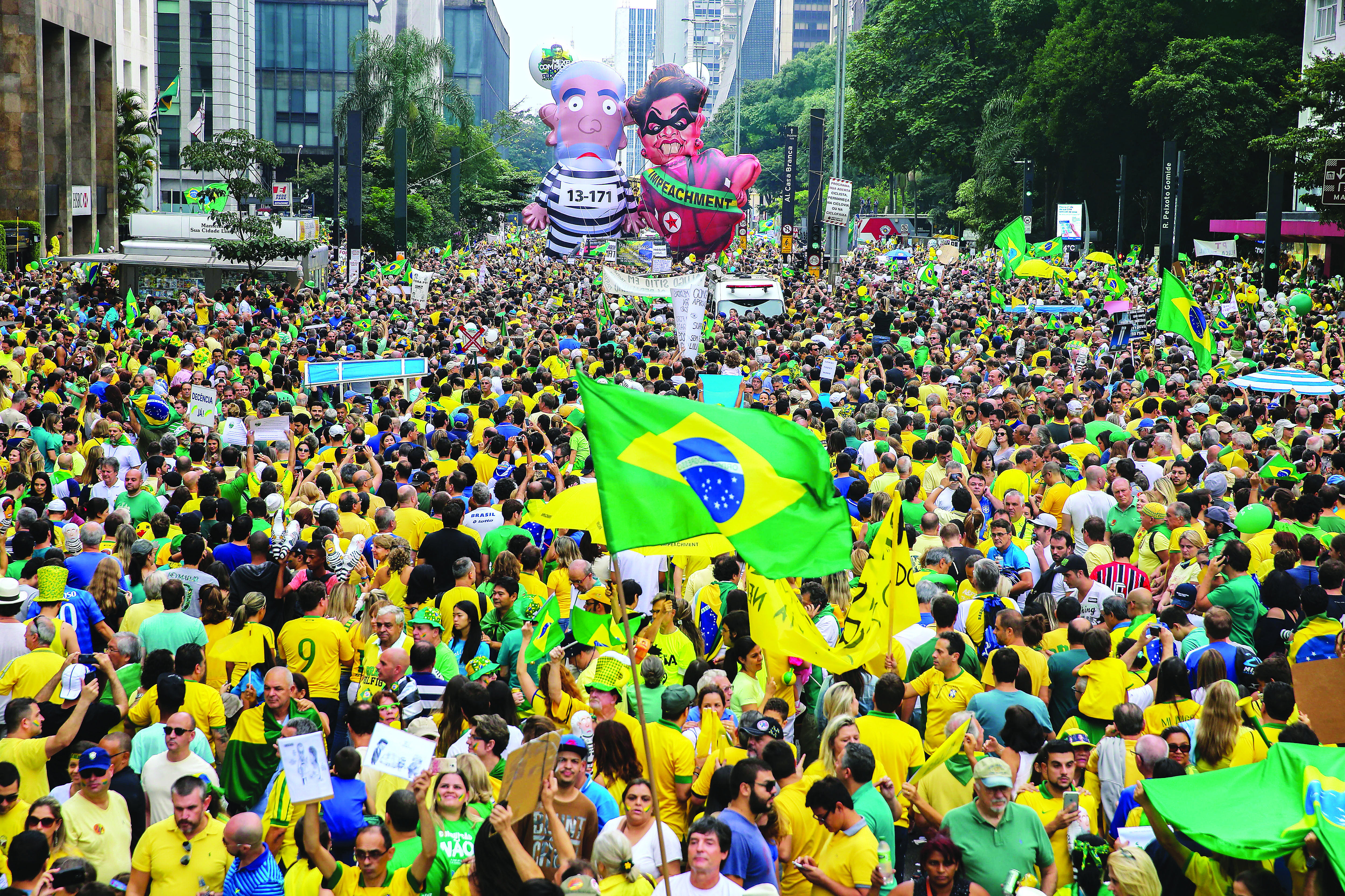 Protestan millones en Brasil contra Rousseff