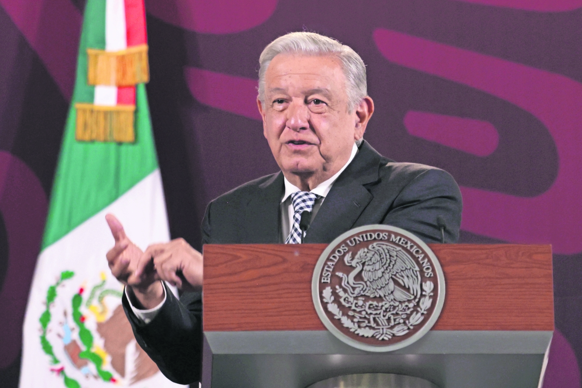 Con medidas cautelares del INE, 30 intervenciones de AMLO