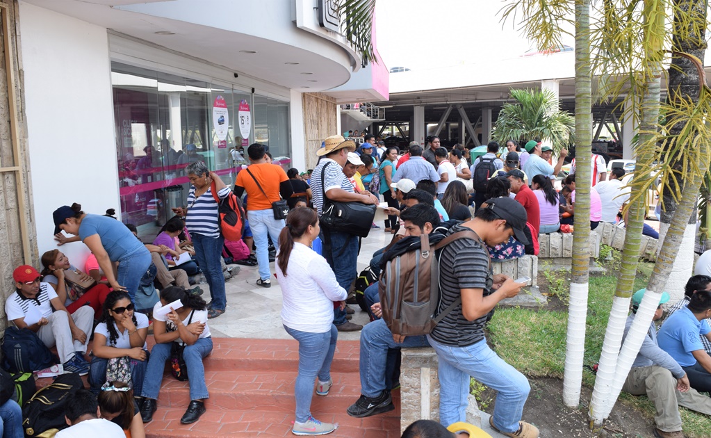 CNTE corre a Ulises Ruiz de conferencia en Chiapas   