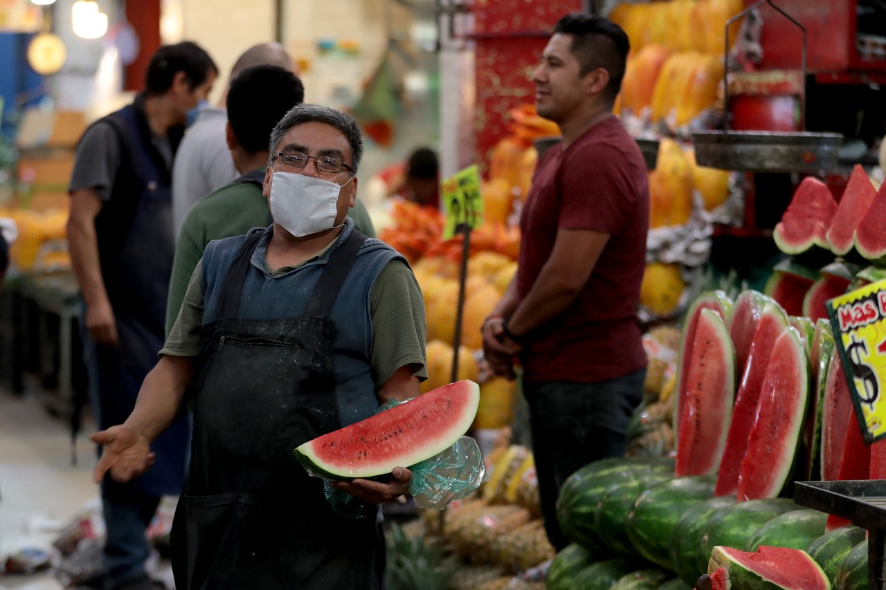 Ignoran recomendaciones de usar cubrebocas en mercados de Benito Juárez