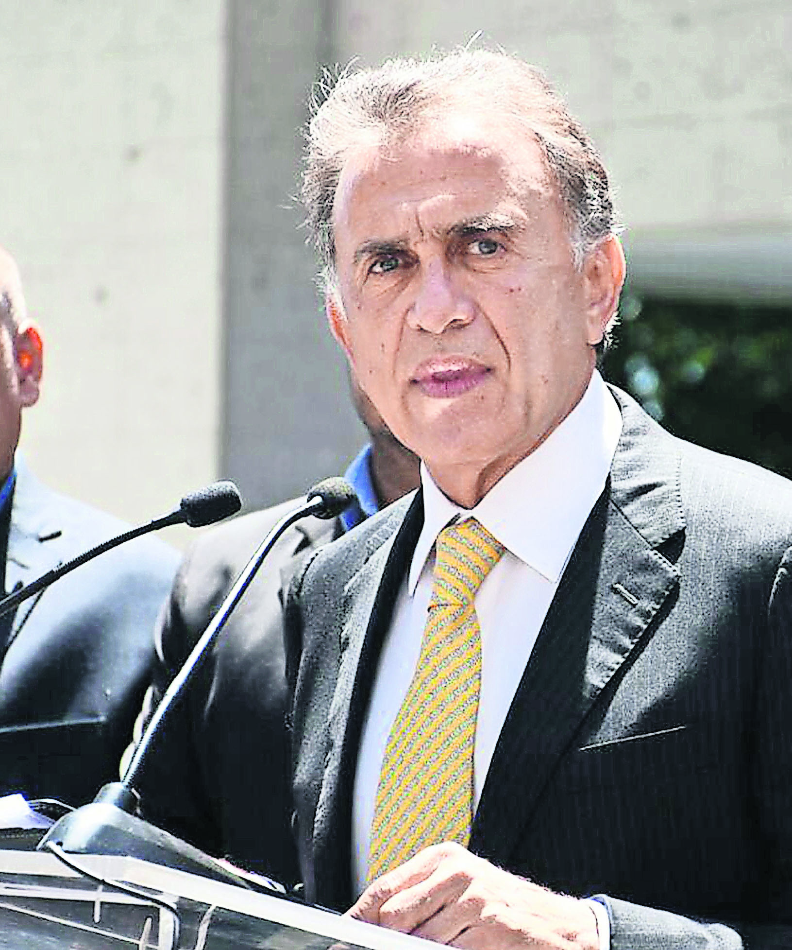 Fiscalía llama a comparecer a Miguel Ángel Yunes Linares