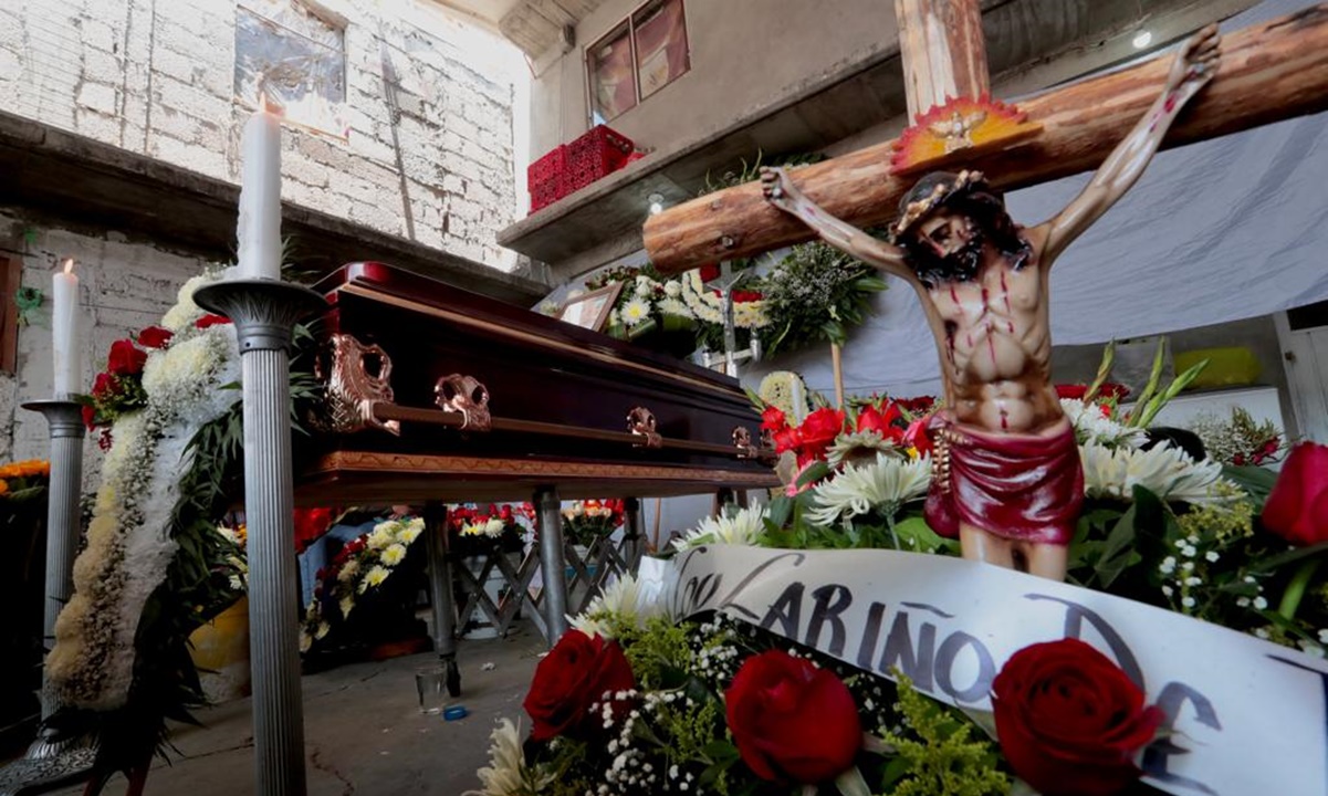 Velan cuerpo de Margarita Ceceña, joven quemada viva en Morelos
