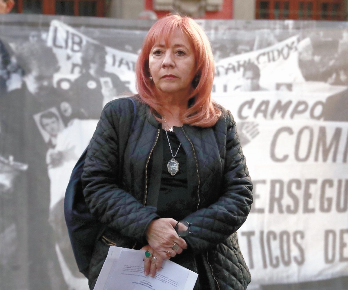 Titular de CNDH evade a los medios ante críticas por crisis de desaparecidos