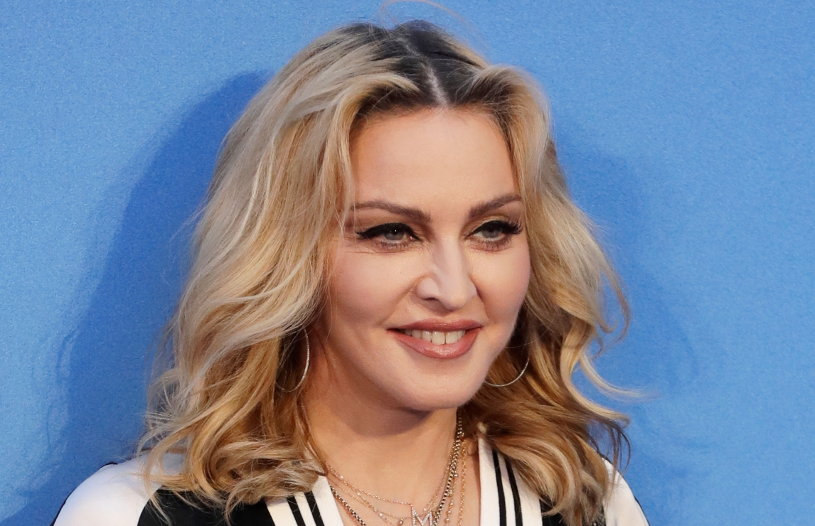 Madonna 'sale del clóset' con un video en TikTok