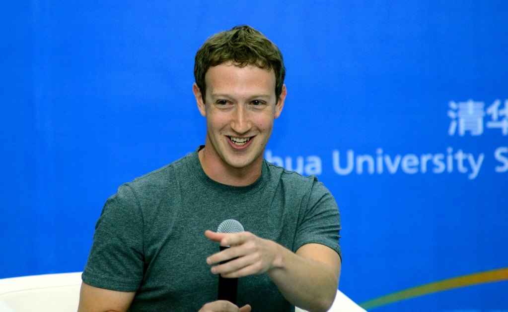 Zuckerberg obtendrá título a 12 años de dejar Harvard