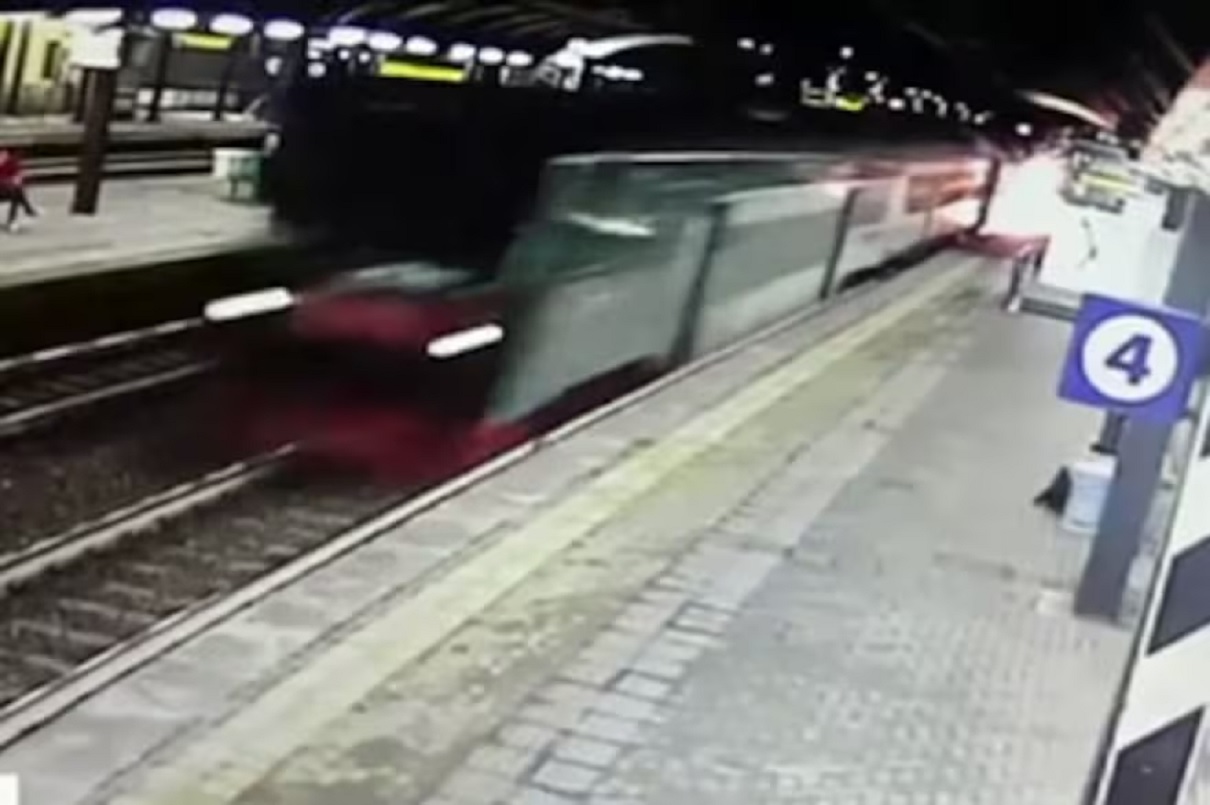 Horror en Italia: Tren arrolla a 5 personas que trabajaban en la vía