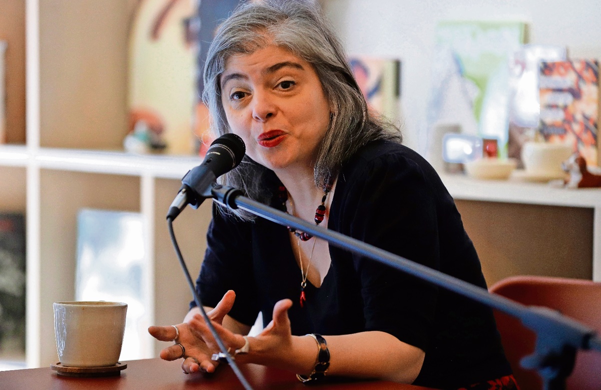 La conversación con Mariana Enríquez y homenajes a Rosario Castellanos y Jorge Ibargüengoitia, concluye hoy la Fiesta del Libro y la Rosa