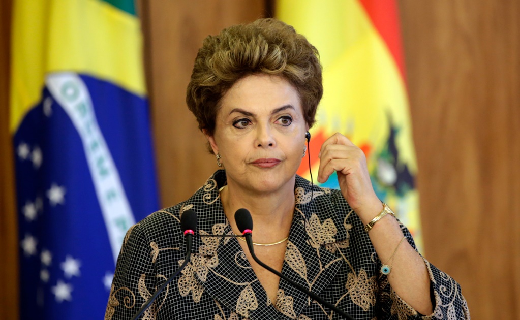 Cancela Rousseff viaje a Washington ante crisis política