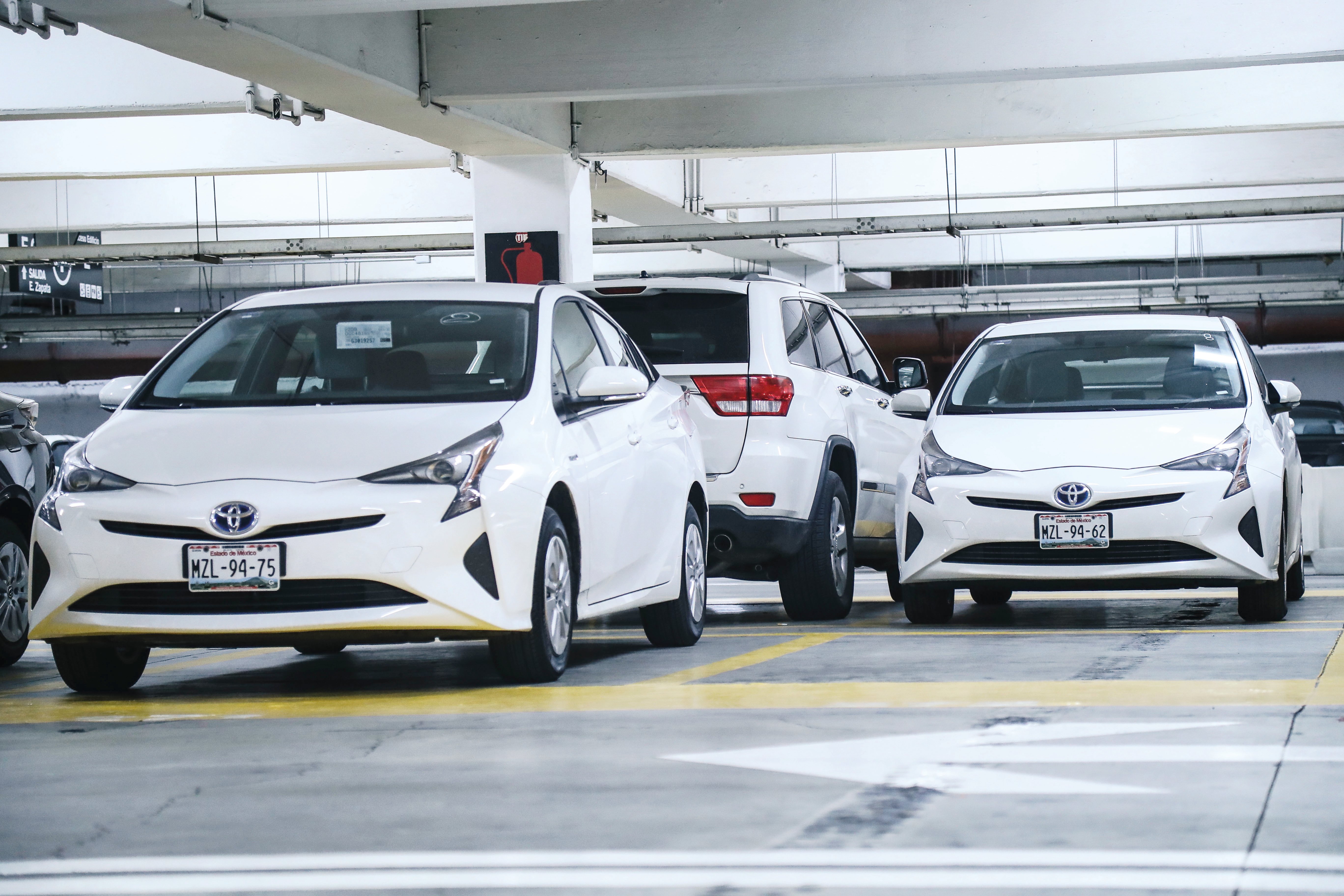 Toyota se suma a programa para renovar taxis en la CDMX