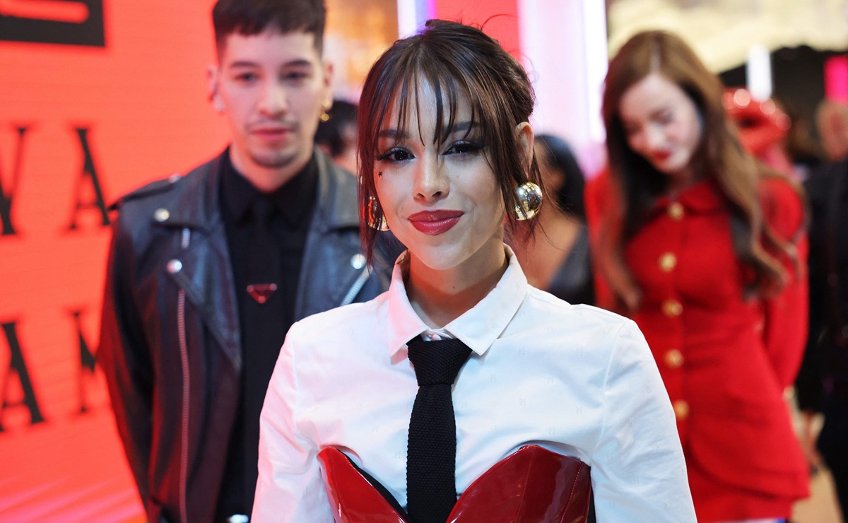 Danna Paola se aferra a España; apoya a la selección, pero no vende boletos para su concierto