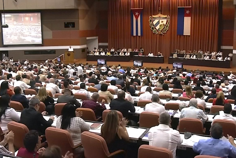 Parlamento cubano aprueba nuevo gabinete de Díaz-Canel; se va zar de reformas