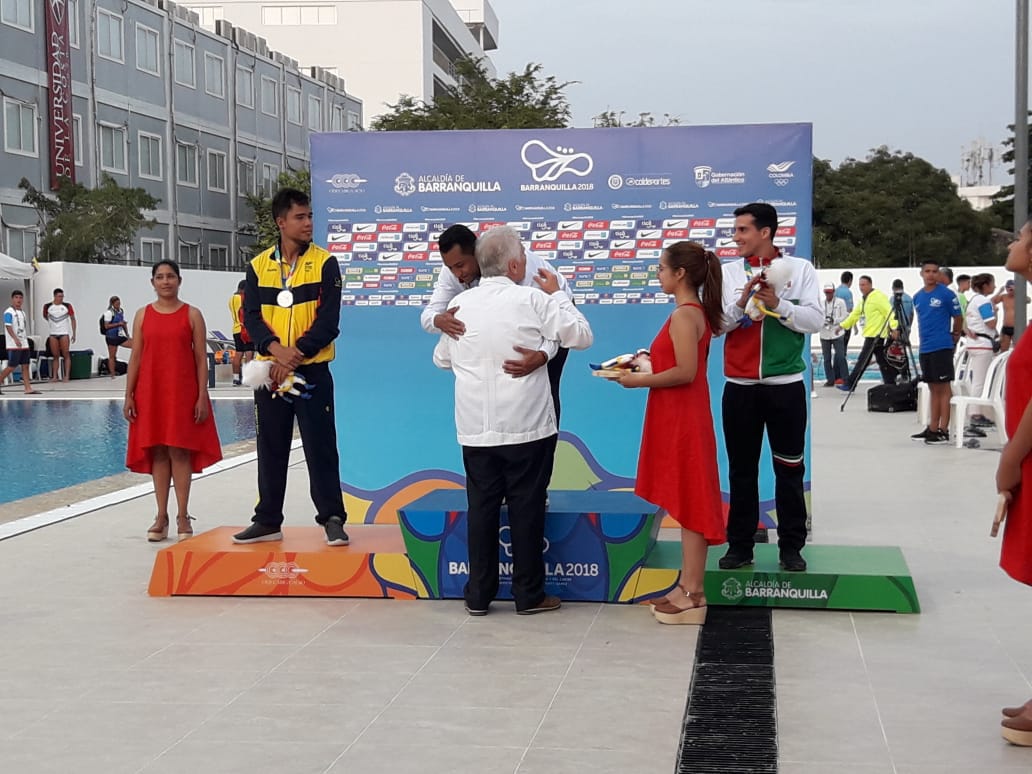 Jahir Ocampo gana oro y Rommel Pacheco bronce en trampolín de un metro