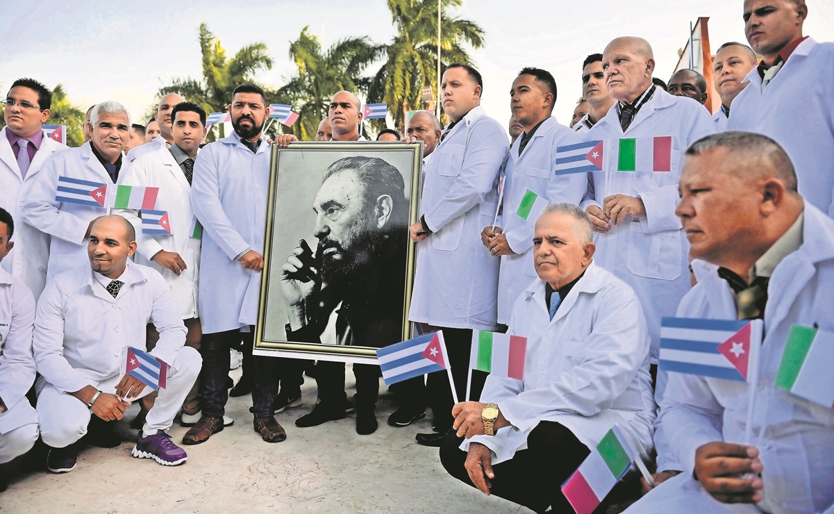 Médicos cubanos: ¿espías, esclavos o propaganda?