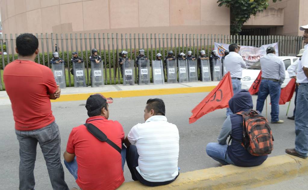 CETEG protesta en Congreso de Guerrero