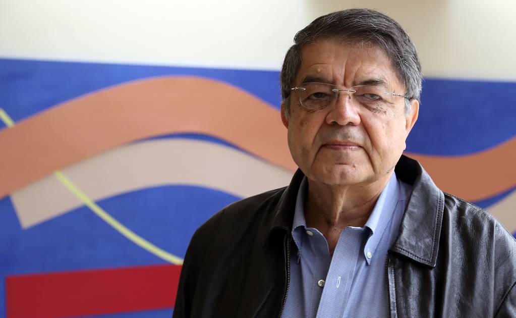 Sergio Ramírez lamenta muerte del Nobel Derek Walcott