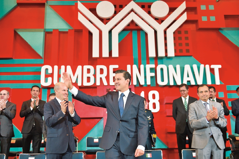 Nadie negocia declinación conmigo, dice Peña Nieto