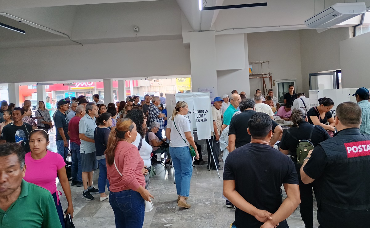“Nos vamos a quedar, vinimos a votar", aseguran ciudadanos ante atrasos en casillas en Reynosa, Tamaulipas