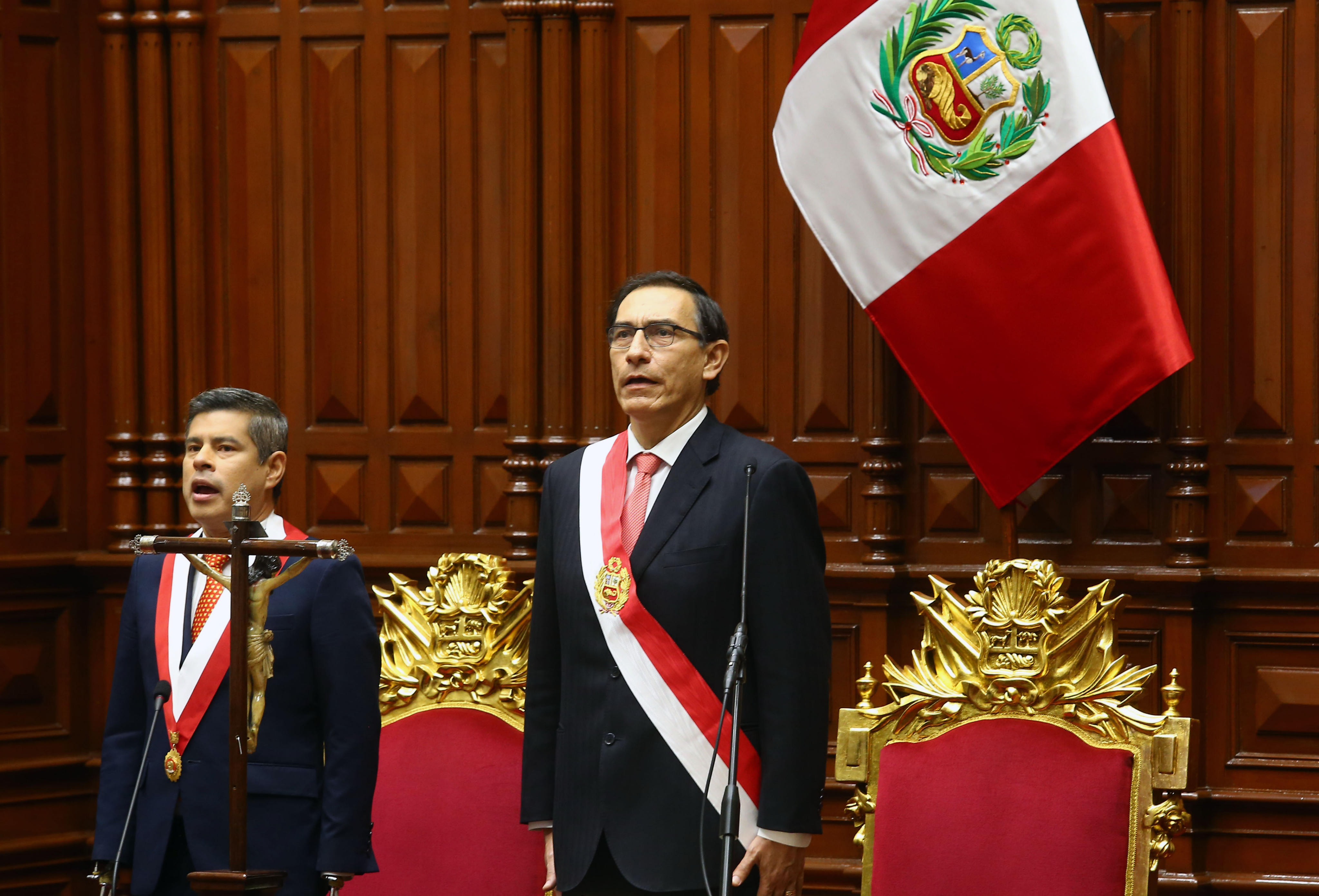 Tras dimisión de Kuczynski, Martín Vizcarra jura como nuevo presidente de Perú