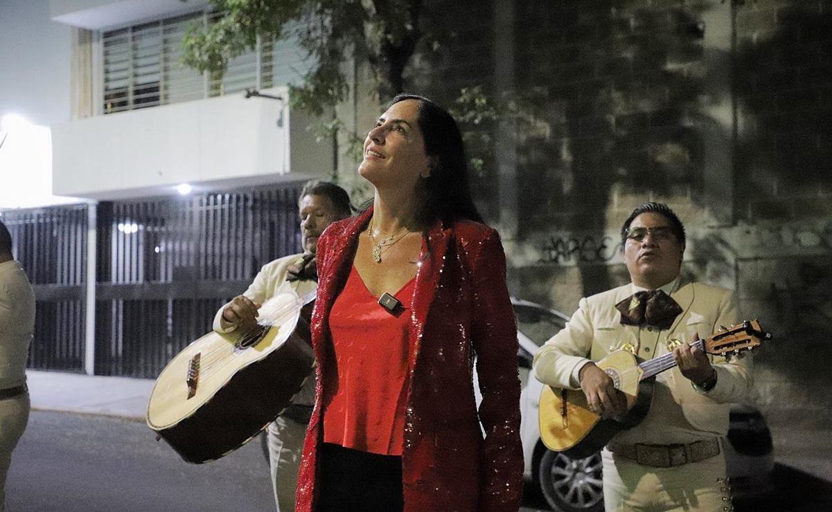 Con mariachis, Lía Limón sorprende a mamás de la colonia Alfonso XIII por el Día de las Madres