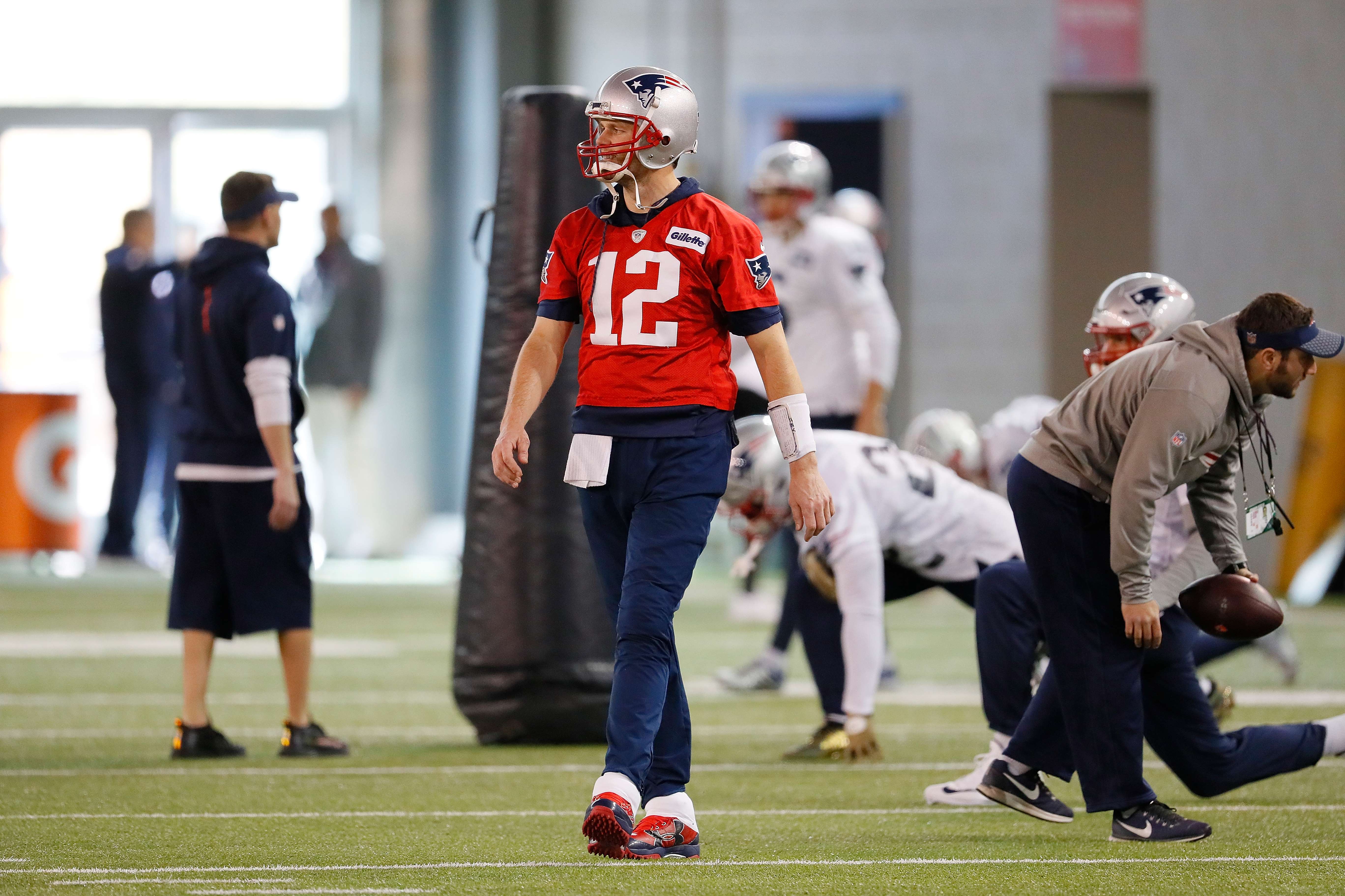 Los Patriots por fin entrenan