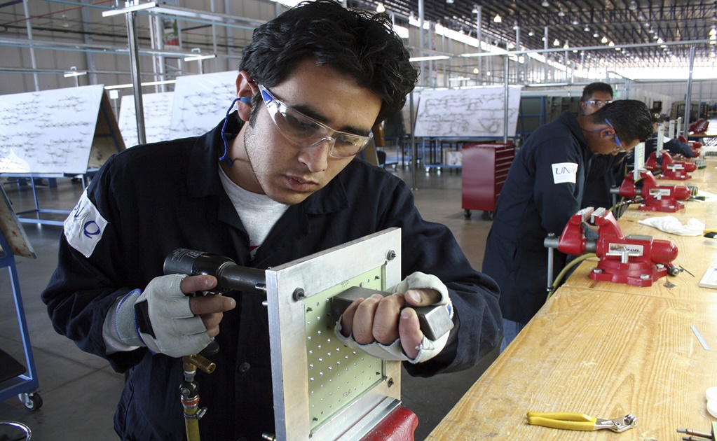 Empleo en sector manufacturero creció 3.2 % en julio 