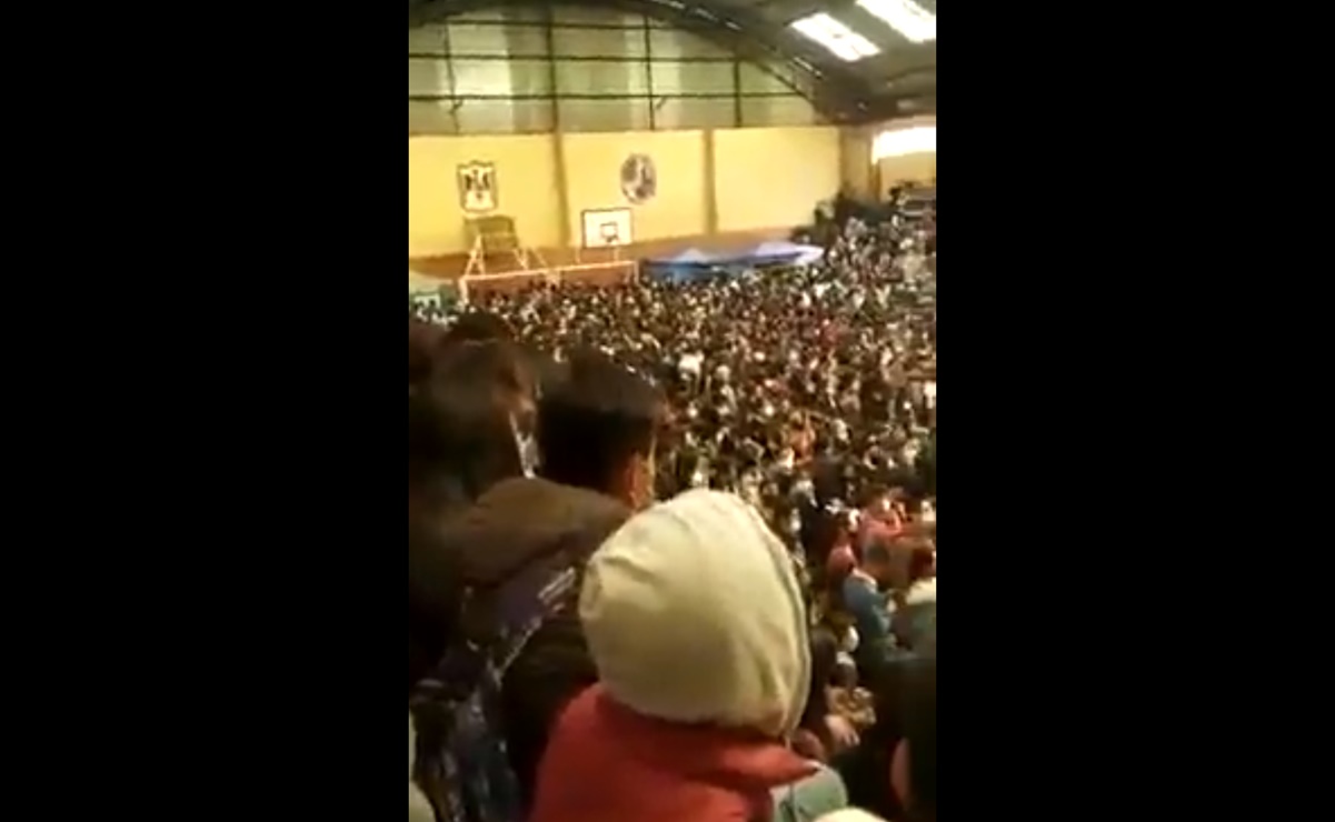 Captan en video estampida humana durante asamblea universitaria en Bolivia; registran 4 estudiantes muertos 