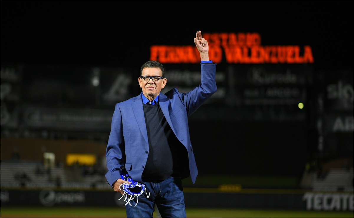 Fernando Valenzuela es homenajeado con estadio que lleva su nombre en Hermosillo