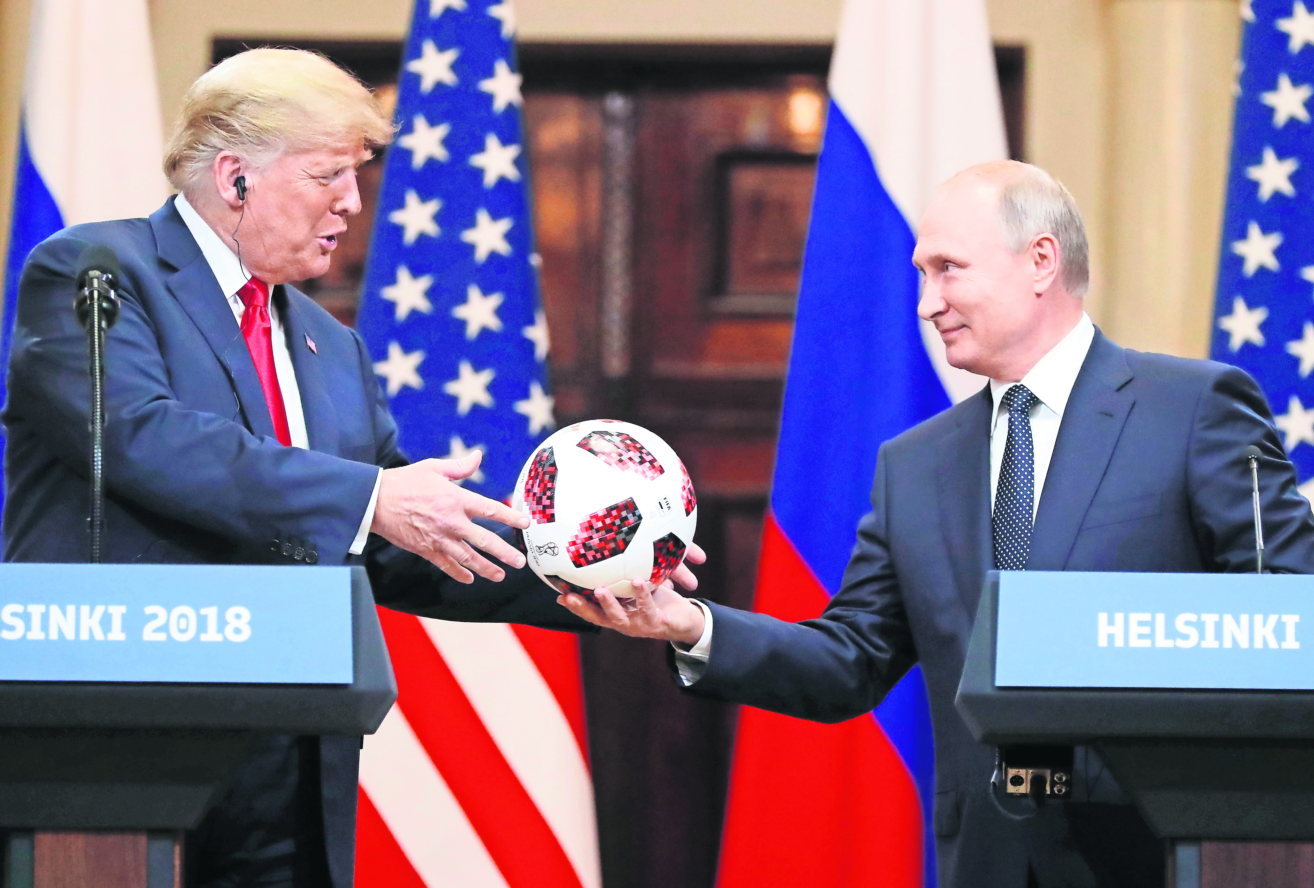 Trump da crédito al presidente ruso por encima de CIA