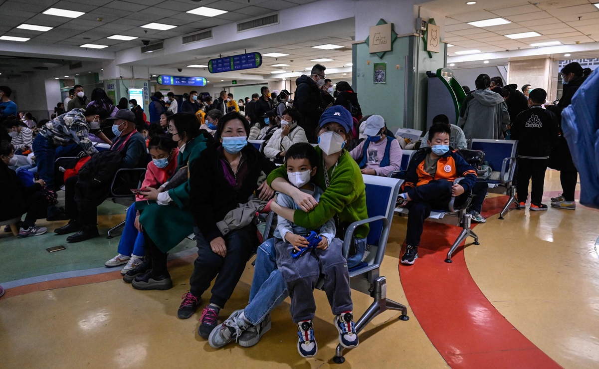 China responde a la OMS: no se detectaron patógenos "inusuales o nuevos" ligados a repunte de enfermedades respiratorias