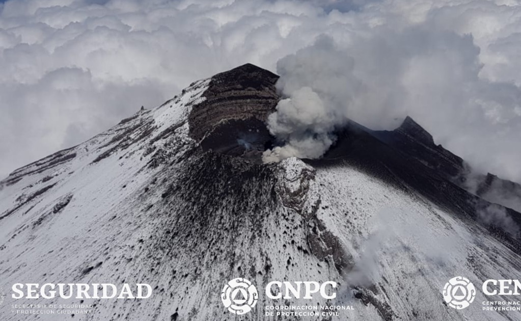 Popocatépetl registra 30 explosiones y le detectan un nuevo domo
