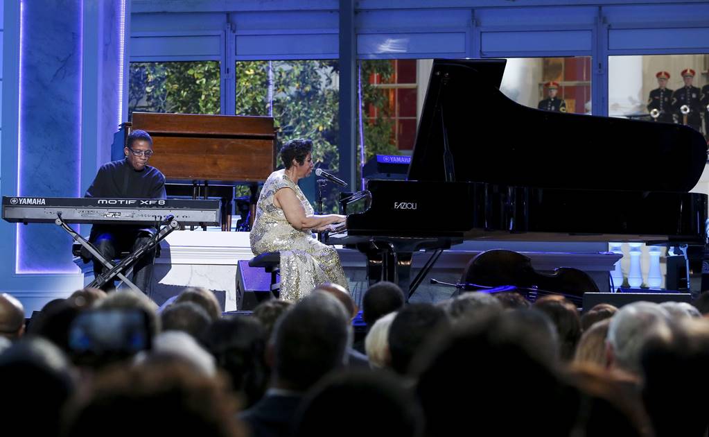 Sting y Aretha Franklin tocan en la Casa Blanca