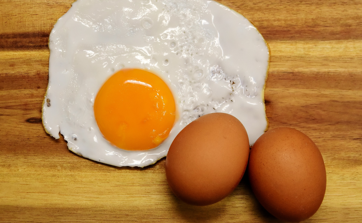 Comer clara de huevo mejora tu vista, piel y memoria