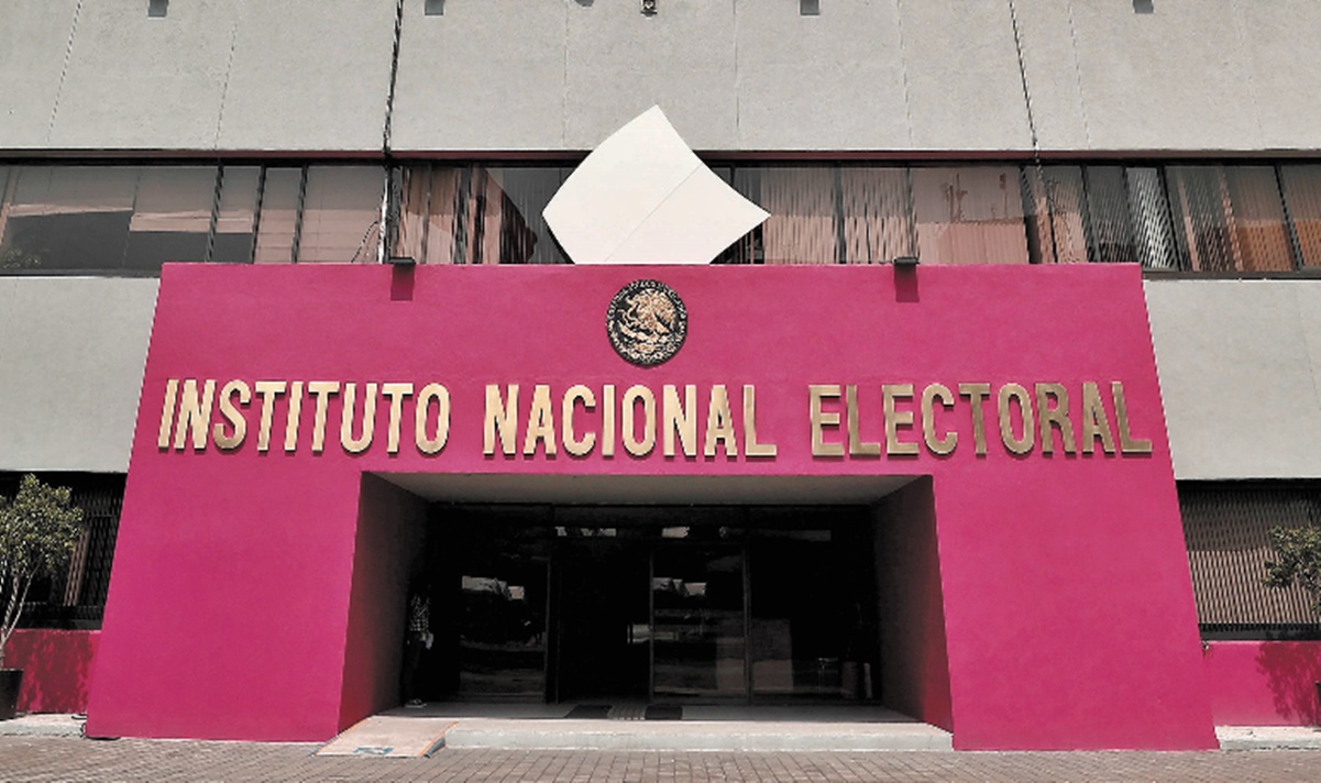 INE aprueba consulta a comunidades indígenas para postulación de candidatos; buscan evitar “simulación”