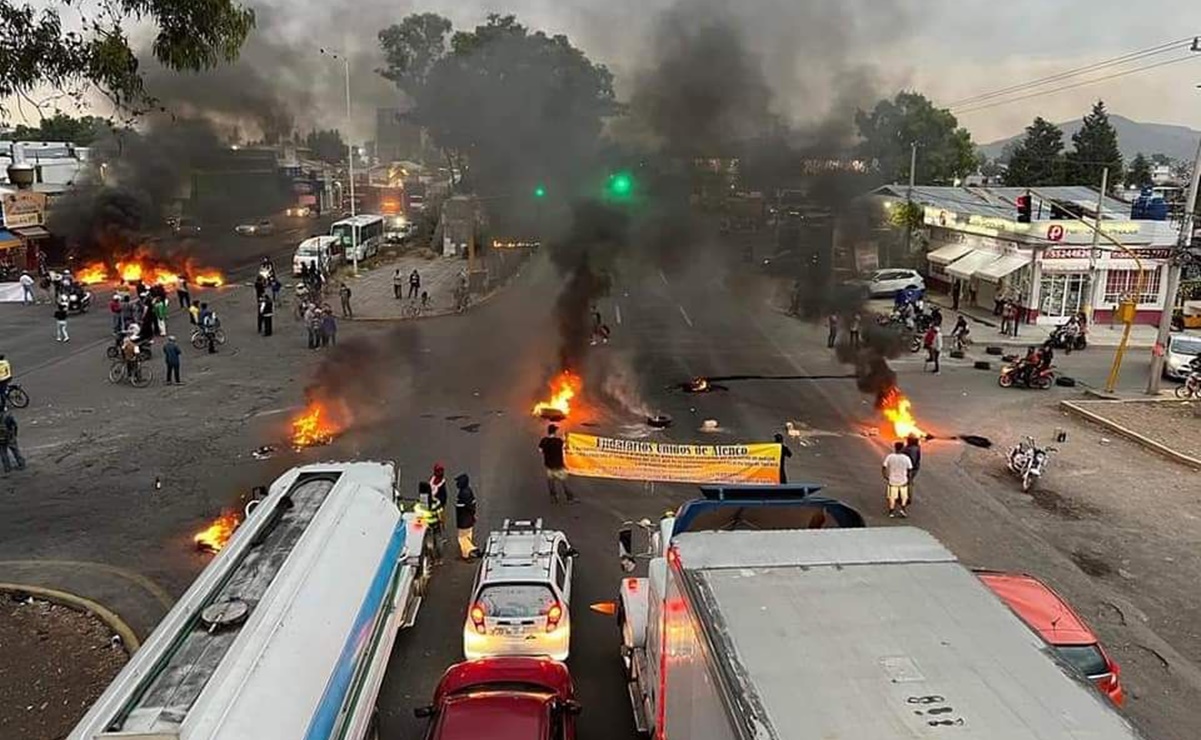 Bloquean carretera Texcoco-Lechería en protesta por plan de AMLO para el ex lago de Texcoco