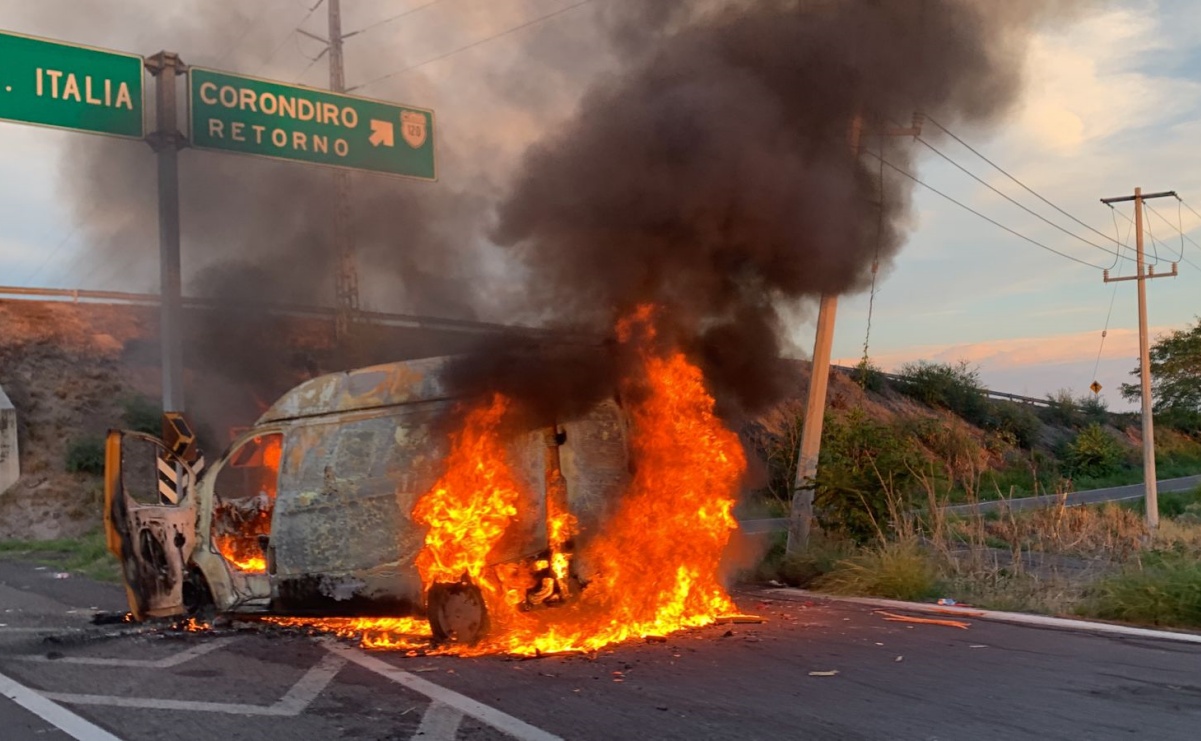 Caen 8 objetivos criminales en Tierra Caliente, queman vehículos y bloquean carreteras