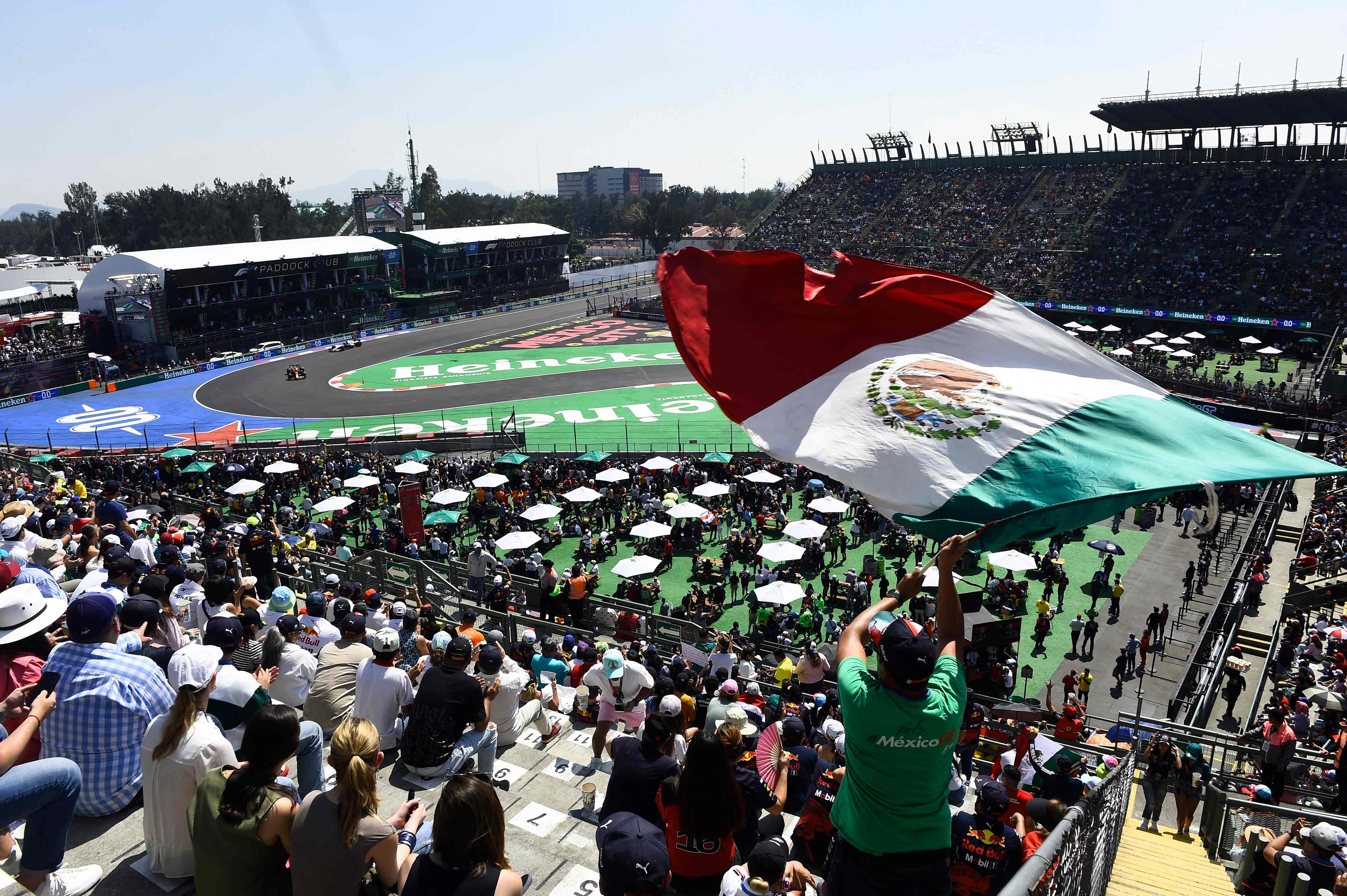 Presidente de la Fórmula 1 quiere extender, por varios años más, el Gran Premio de México