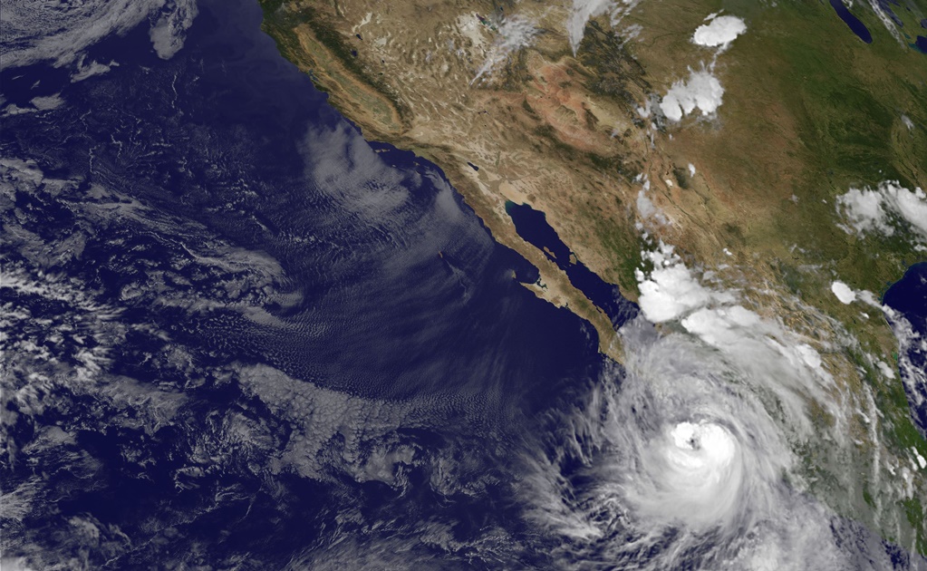 Decretan alerta Naranja en Sinaloa por huracán "Newton"