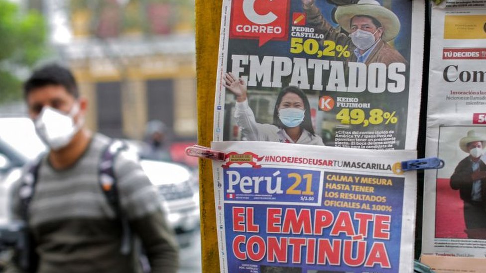Las claves que explican la ajustada carrera por la presidencia de Perú