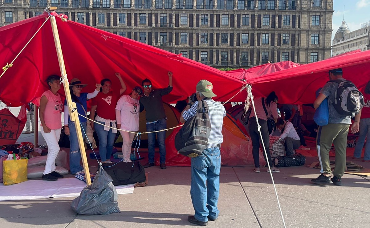 CNTE levanta plantón en el Zócalo tras recibir respuesta del gobierno federal 