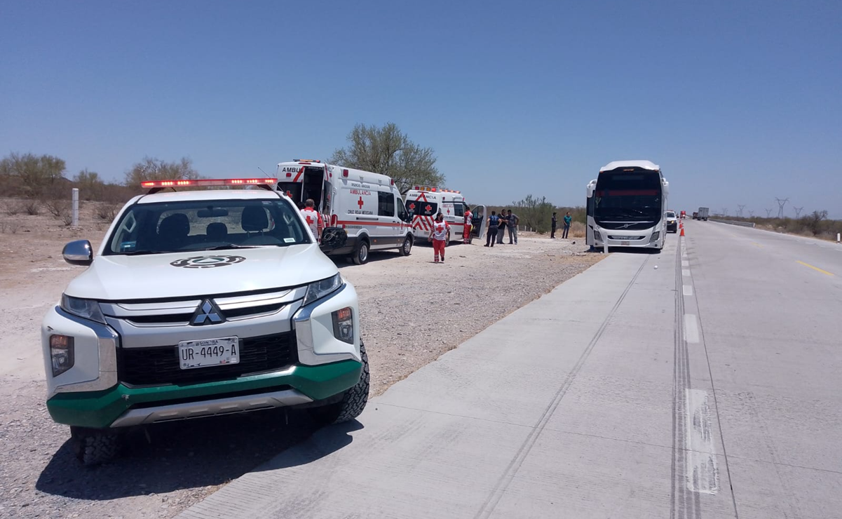 Pasajeros de autobús descompuesto en carretera de Hermosillo sufren golpe de calor; padecieron temperaturas superiores a 40 °C