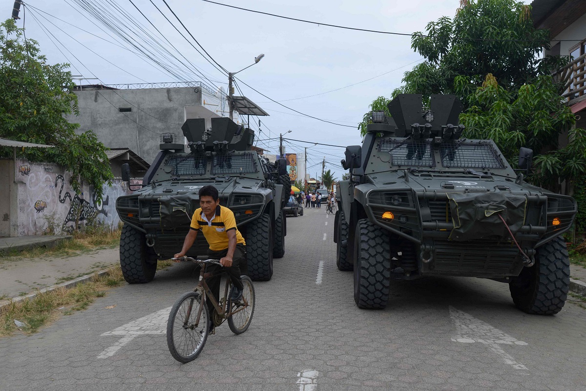 Carros blindados y de lujo: narcos en Ecuador imitan a los mexicanos