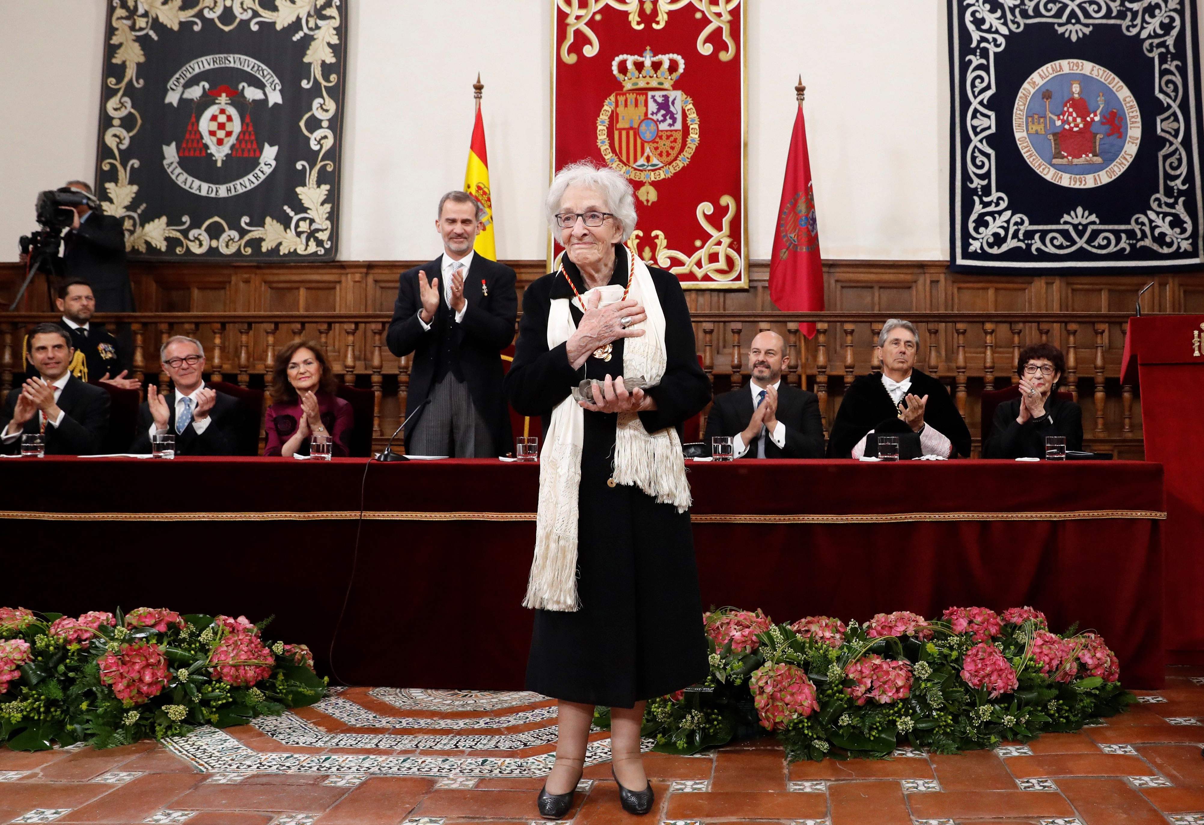 Ida Vitale recibe el Premio Cervantes de manos del rey Felipe