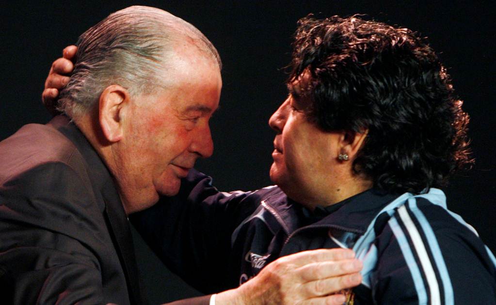 Grondona compraba votos para Blatter: Maradona