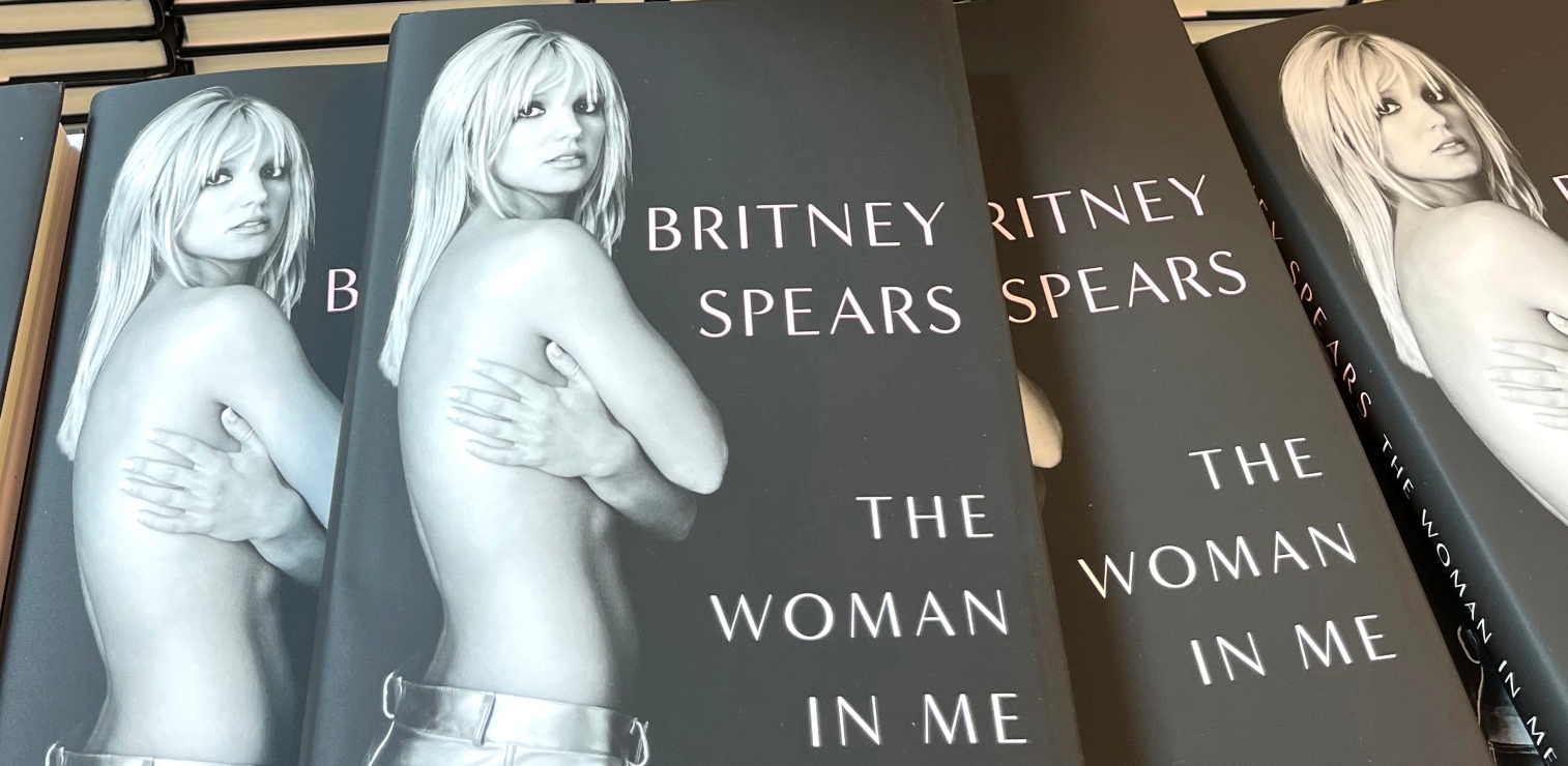 Britney Spears confiesa que bebía alcohol con su mamá desde los 14 años