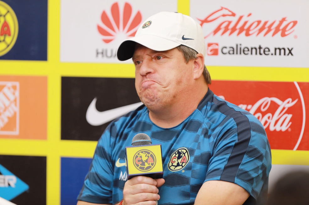 El Piojo rehúye pensar en Chivas