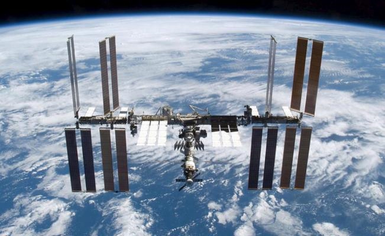 Científicos usarán arpones contra basura espacial