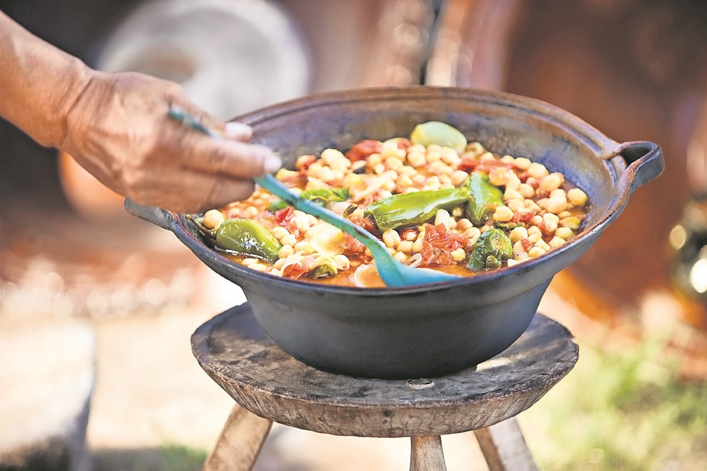 Reconocen la gastronomía queretana en España