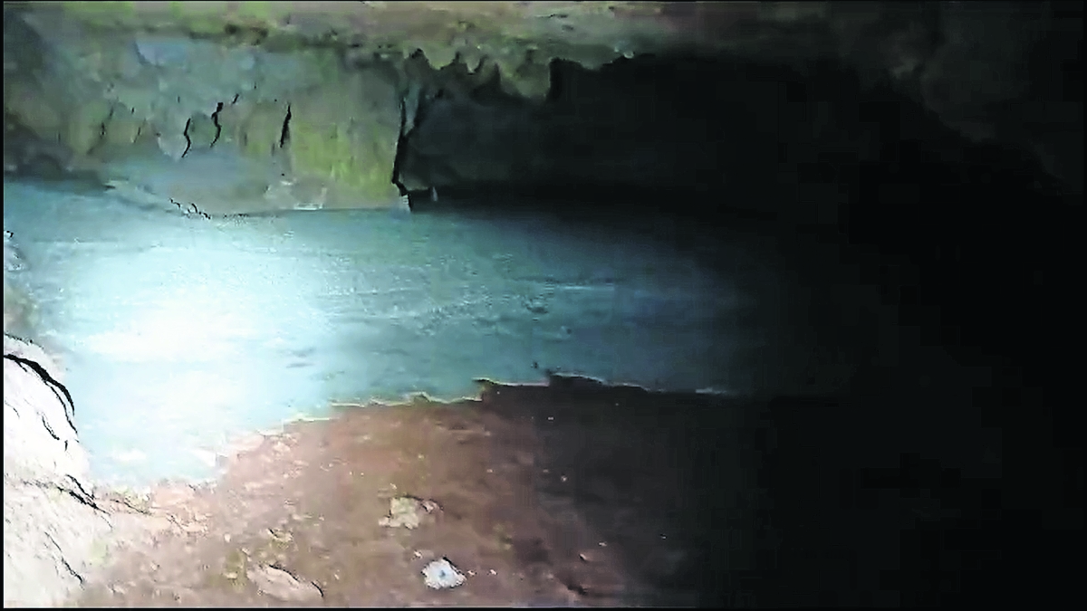 Invade cemento de obras del Tren Maya acuífero de caverna